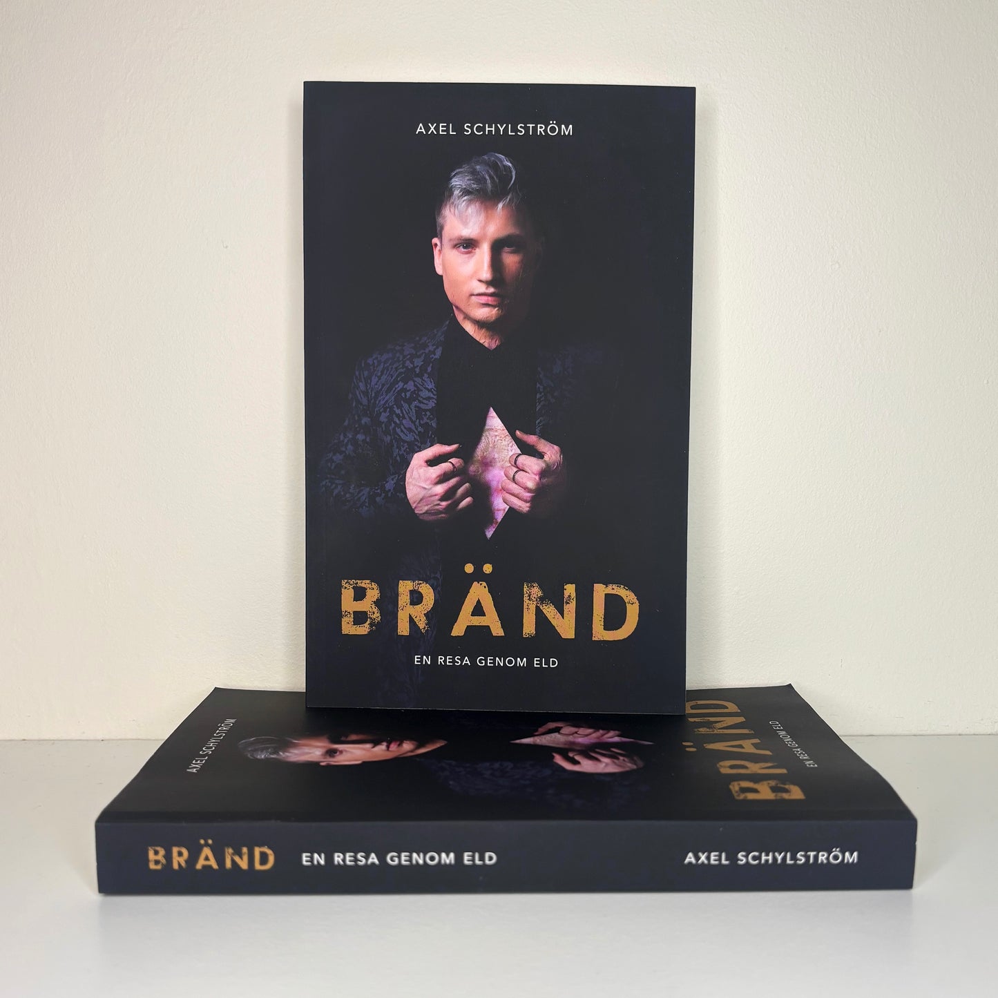 Bok: Bränd - En resa genom eld (Signerad)