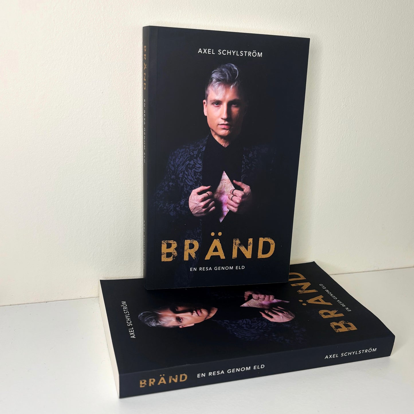 Bok: Bränd - En resa genom eld (Signerad)